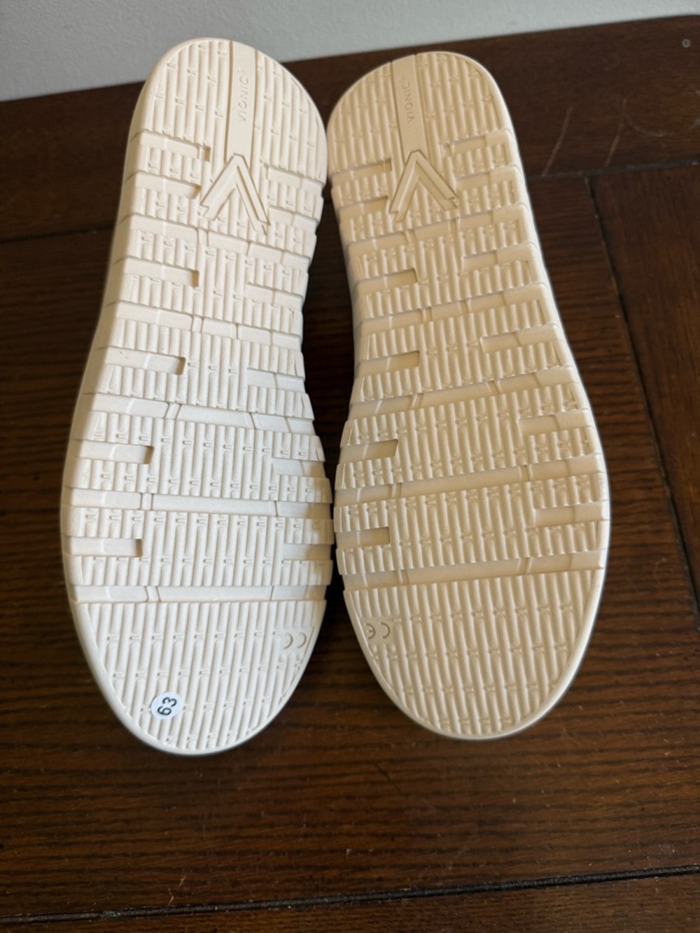 Vionic Uptown Willa Metallic Gold Slip-On‎ Sneakers 6 - Picture 6 of 7